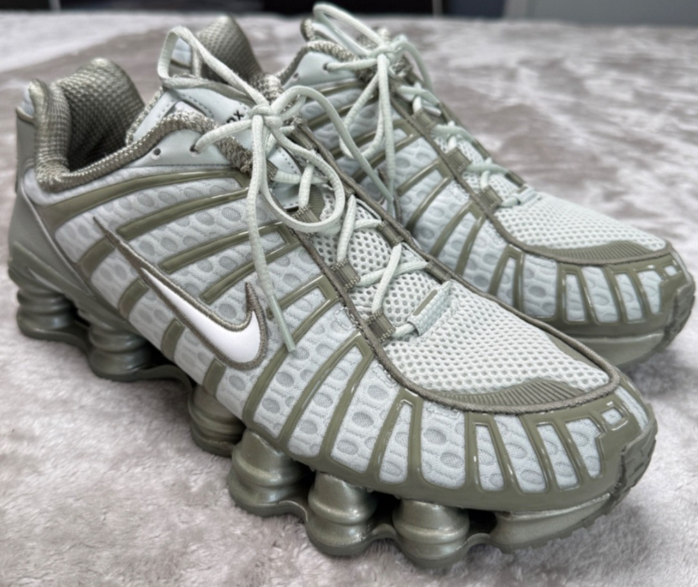 Nike Shox TL Light Army Green Metallic Sneakers Womens Size 9.5 AR3566-006